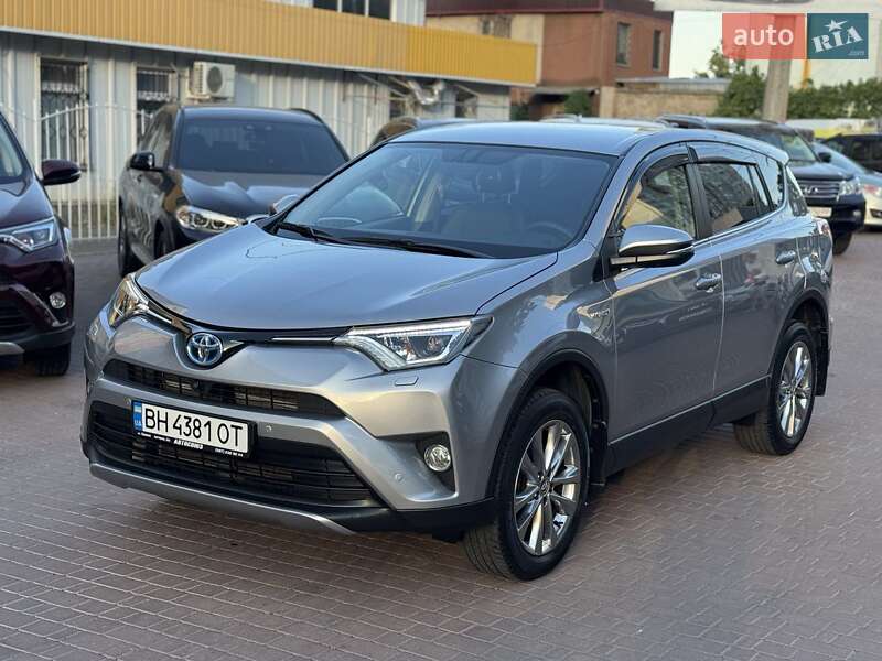 2017 toyota rav-4-hybrid