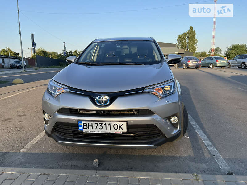 2018 toyota rav-4 hybrid