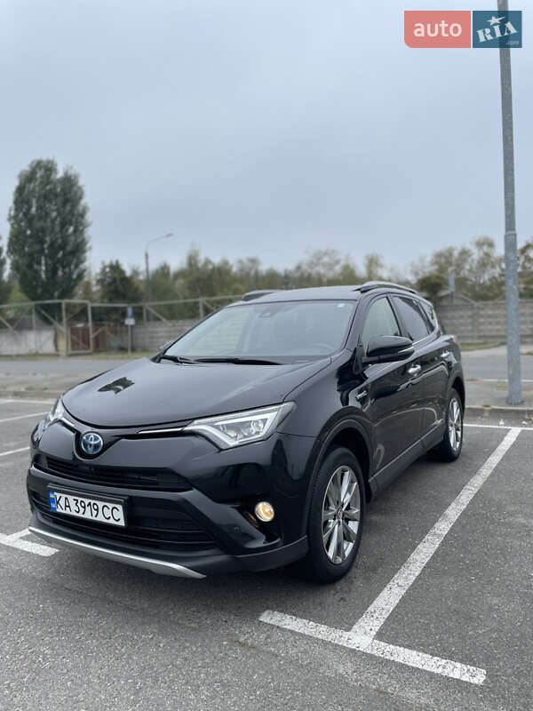 2017 toyota rav-4-hybrid