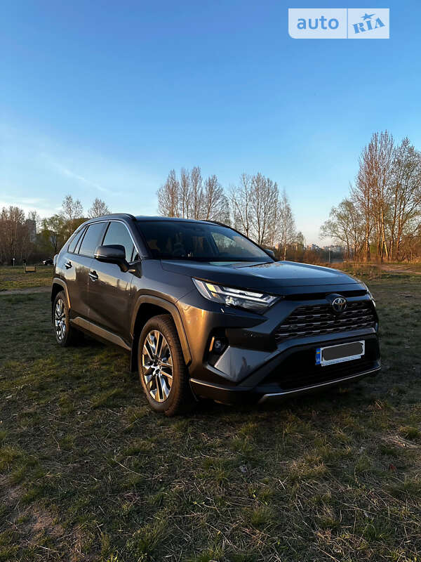 2022 toyota rav-4 hybrid