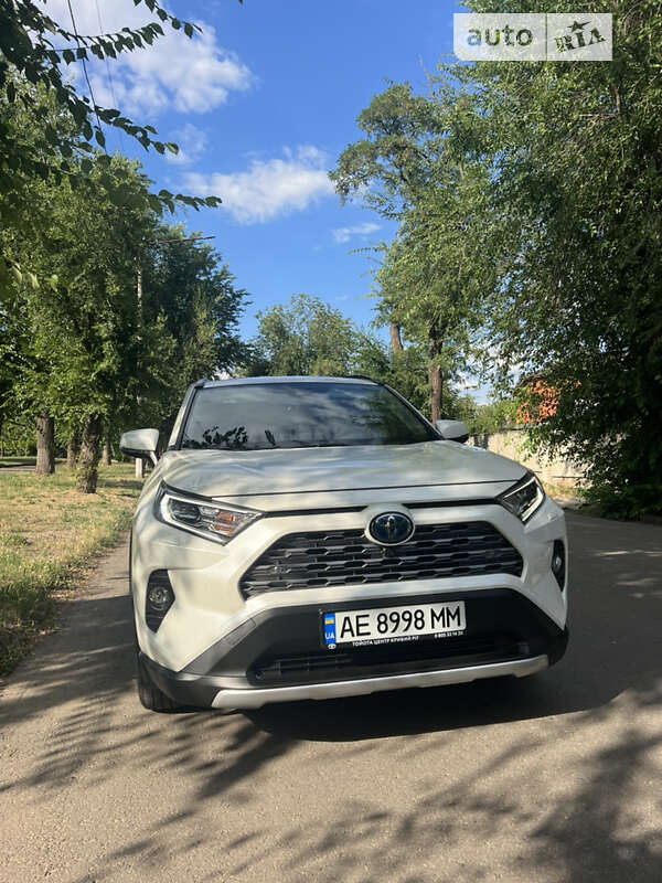 2020 toyota rav-4 hybrid