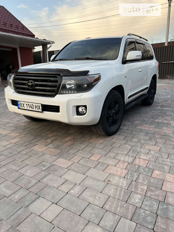 2008 toyota land cruiser 200