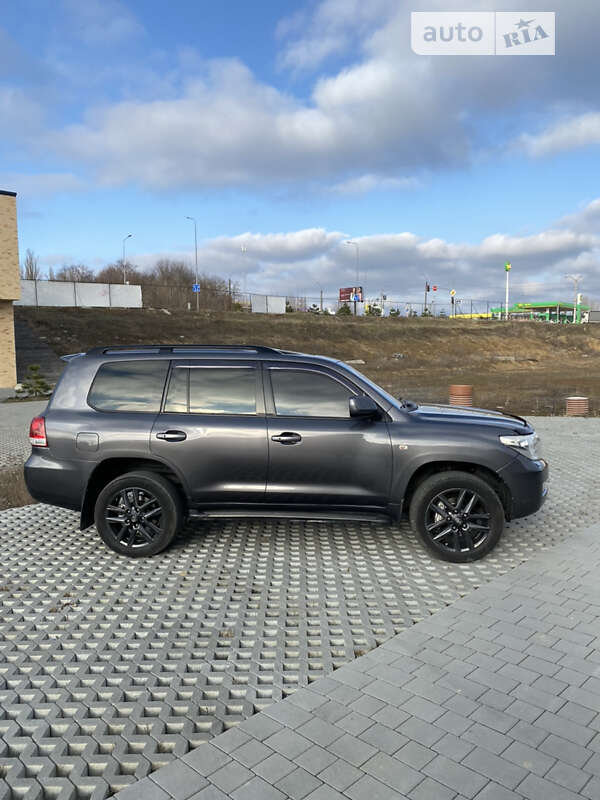 2008 toyota land cruiser 200