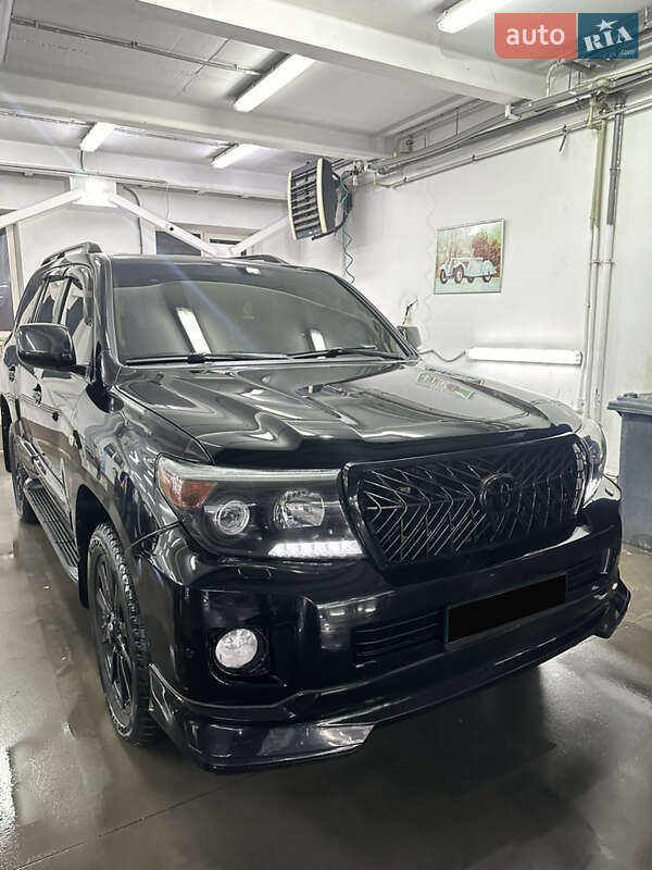 2008 toyota land cruiser 200