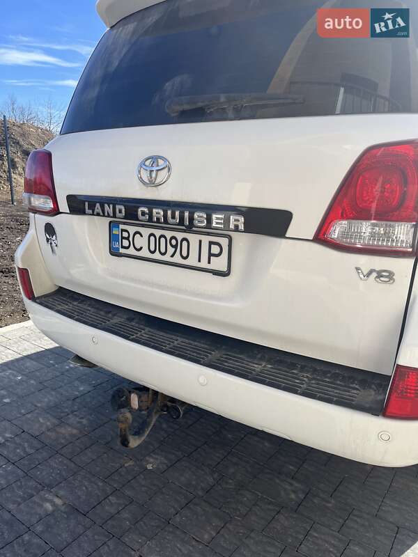 2008 toyota land cruiser 200