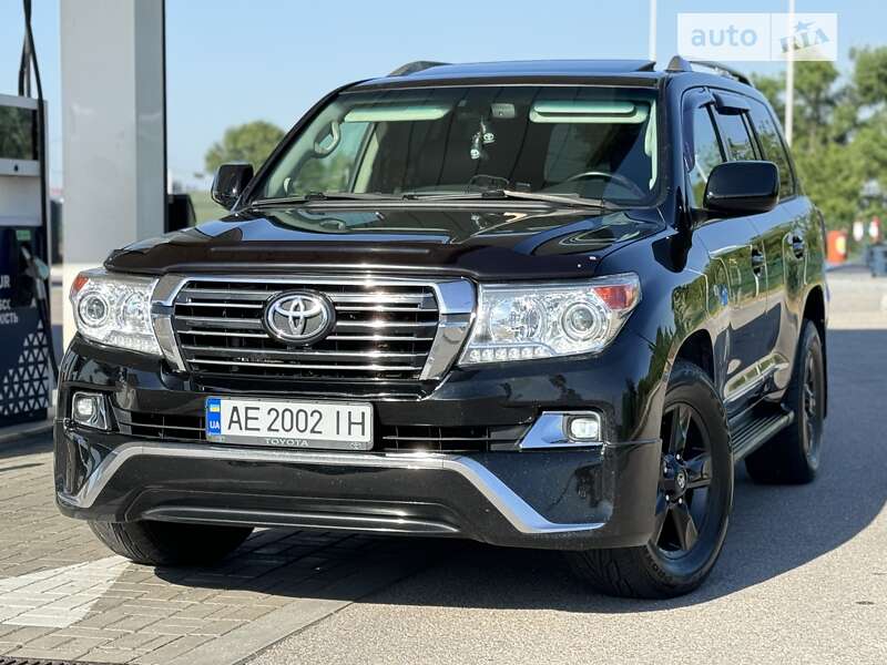 2011 toyota land cruiser