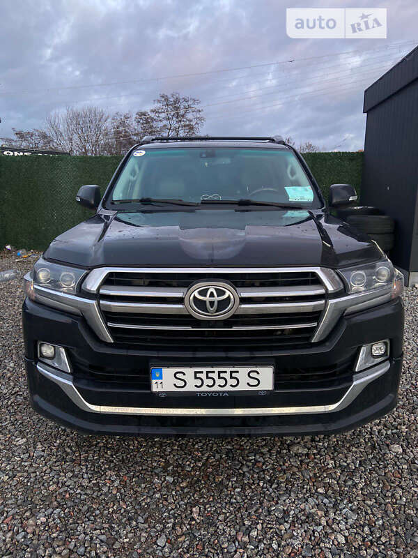 2008 toyota land cruiser 200