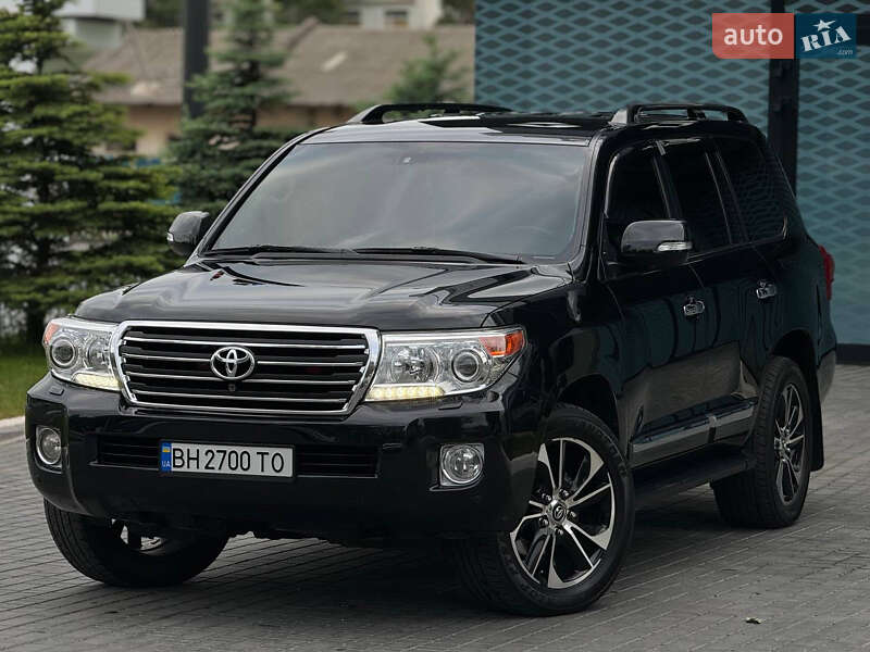 2012 toyota land cruiser