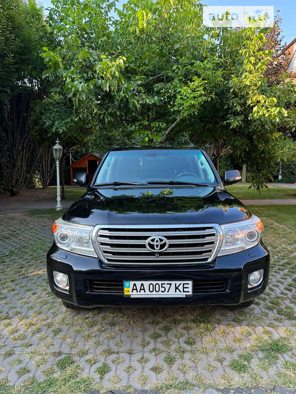 2013 toyota land cruiser