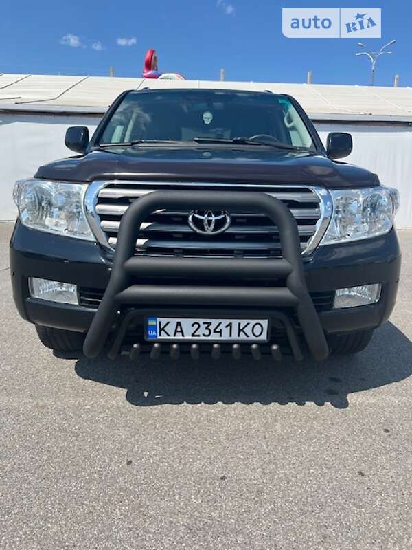 2008 toyota land cruiser 200