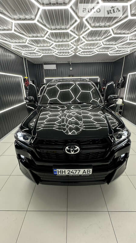 2008 toyota land cruiser 200