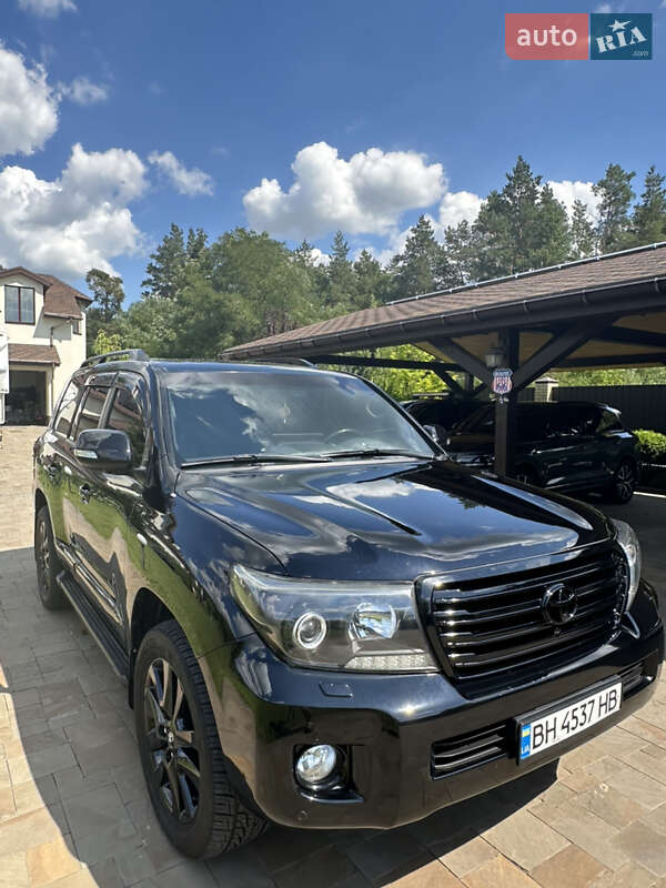 2014 toyota land cruiser