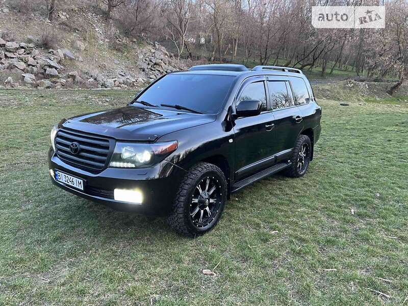 2011 toyota land cruiser