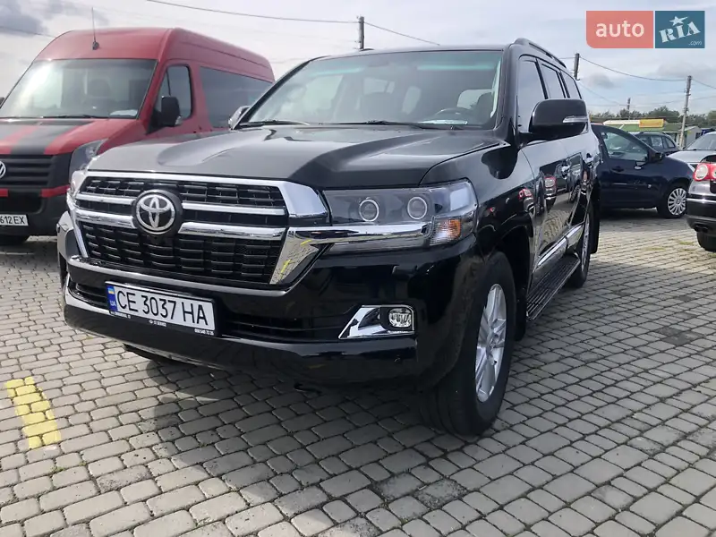 2014 toyota land cruiser 200