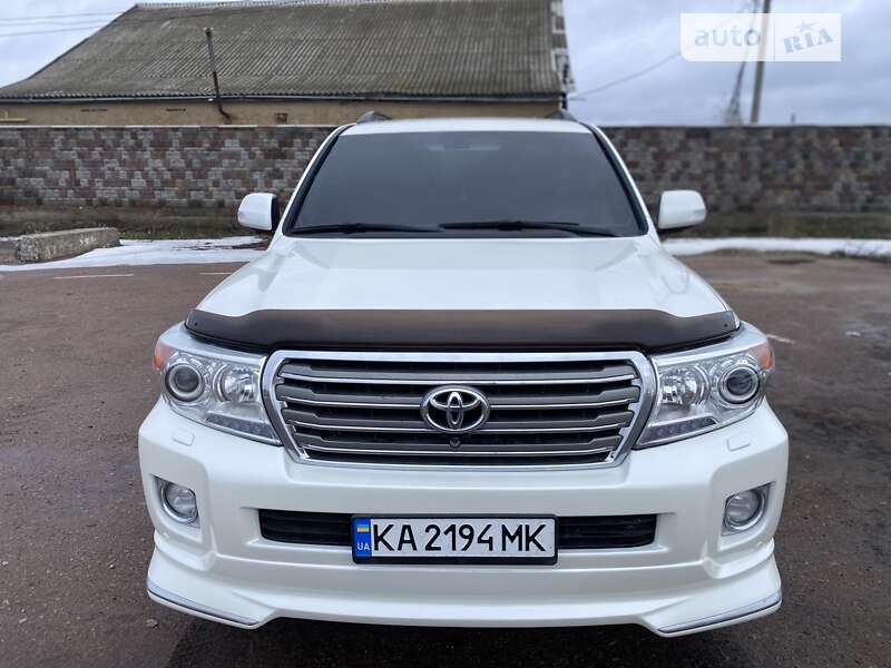 2012 toyota land cruiser