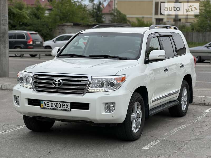 2014 toyota land cruiser