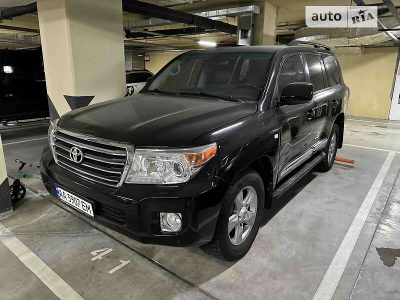 2008 toyota land cruiser 200