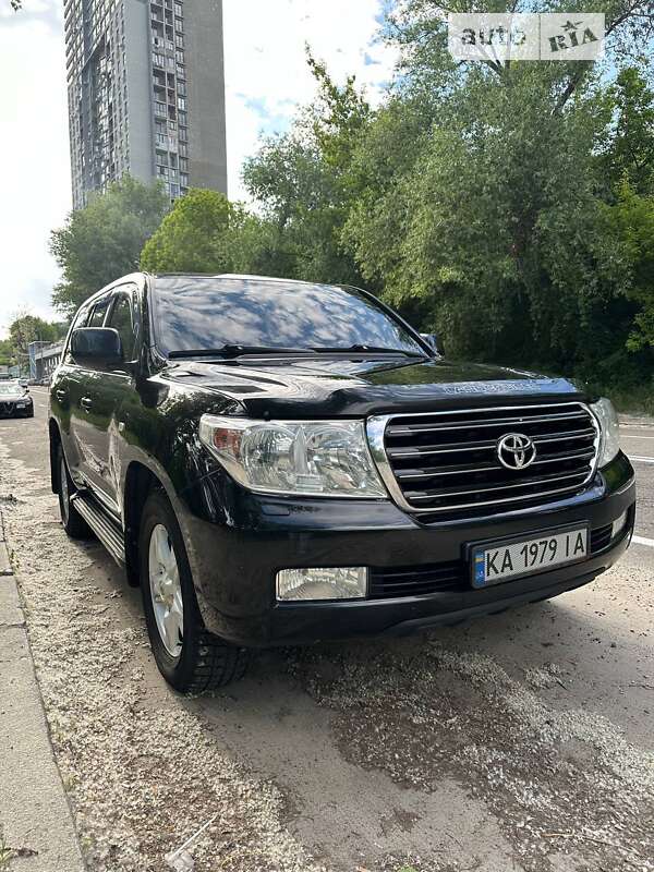 2008 toyota land cruiser 200