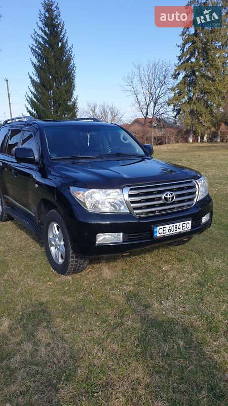 2011 toyota land cruiser 200