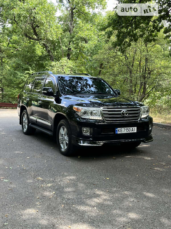 2012 toyota land cruiser