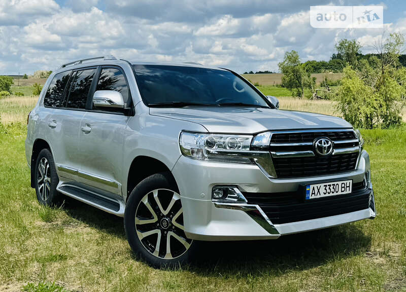 2009 toyota land cruiser 200