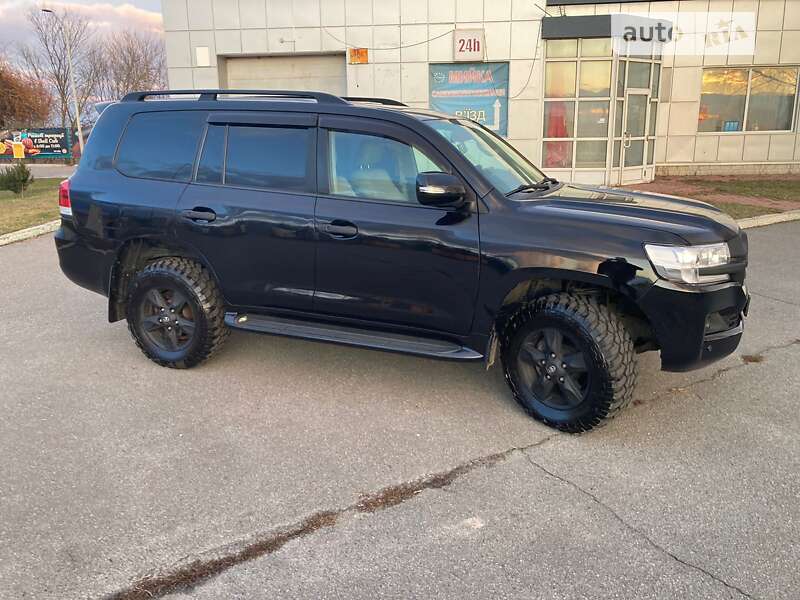 2008 toyota land cruiser 200