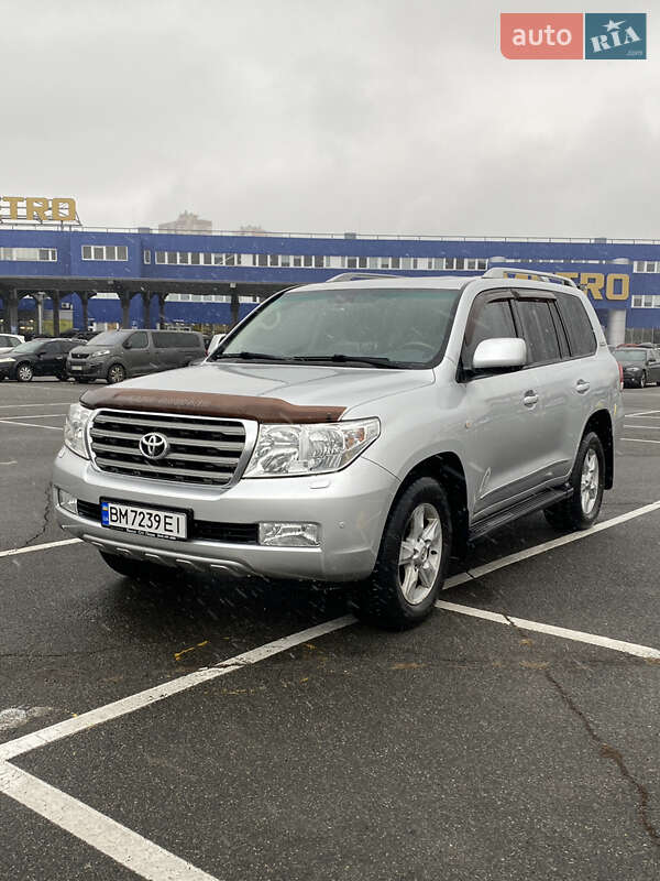 2011 toyota land cruiser