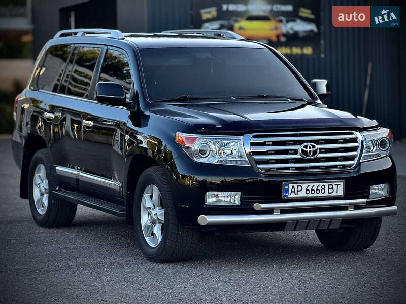2010 toyota land cruiser