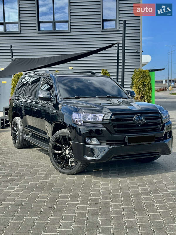 2016 toyota land cruiser 200