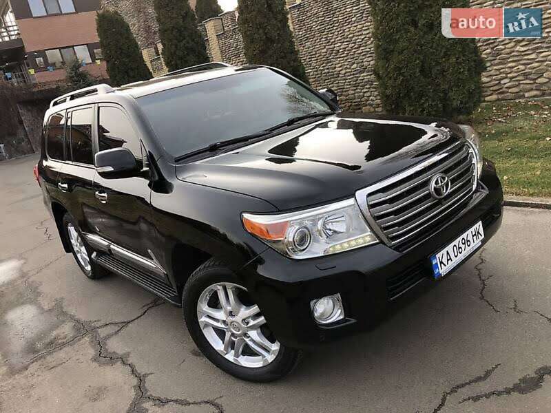 2013 toyota land cruiser
