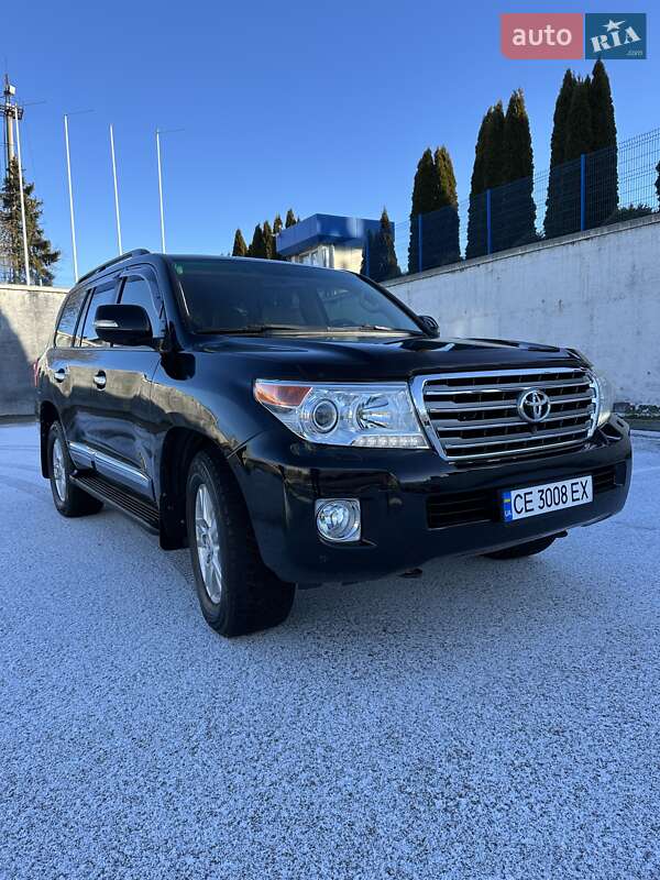 2012 toyota land cruiser