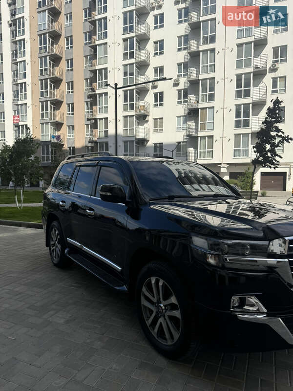 2008 toyota land cruiser 200