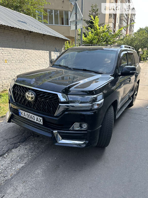 2008 toyota land cruiser 200
