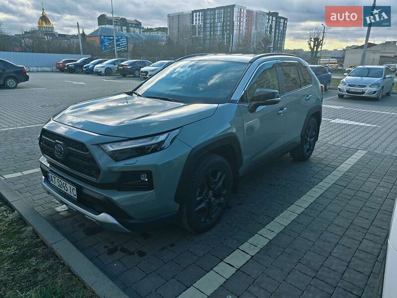 2024 toyota rav4