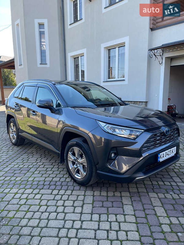 2023 toyota rav4