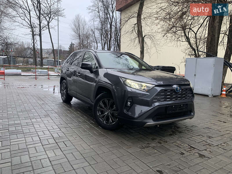 2023 toyota rav4