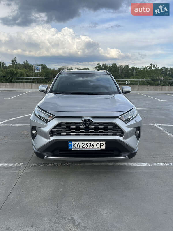 2020 toyota rav4