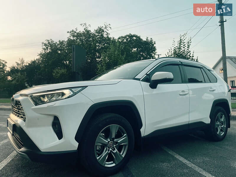 2023 toyota rav4