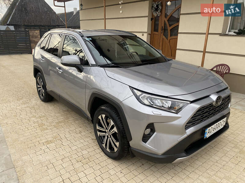 2020 toyota rav4
