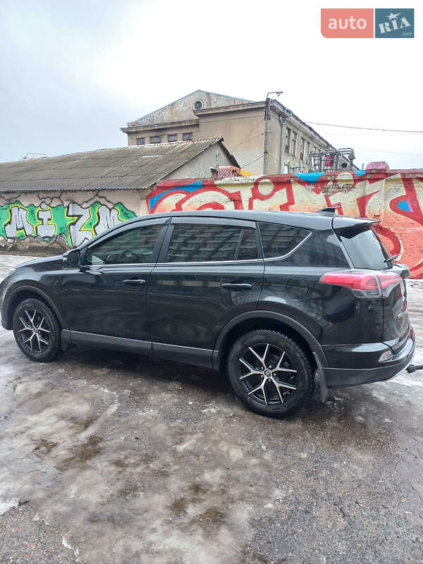 2017 toyota rav4