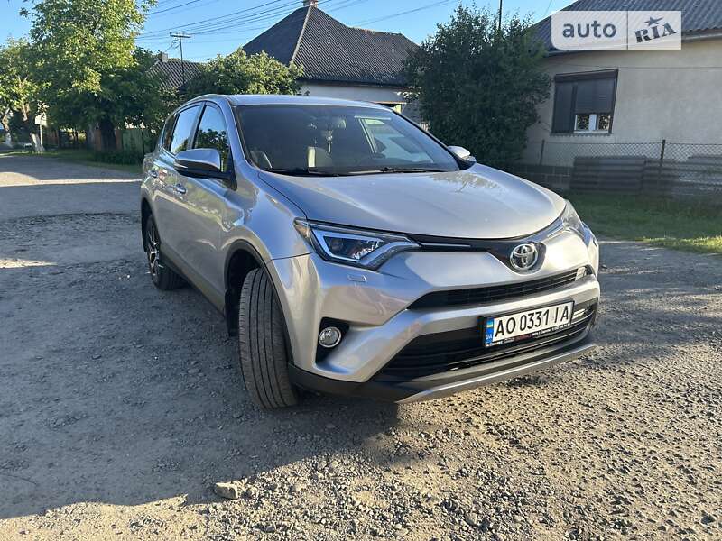 2017 toyota rav4
