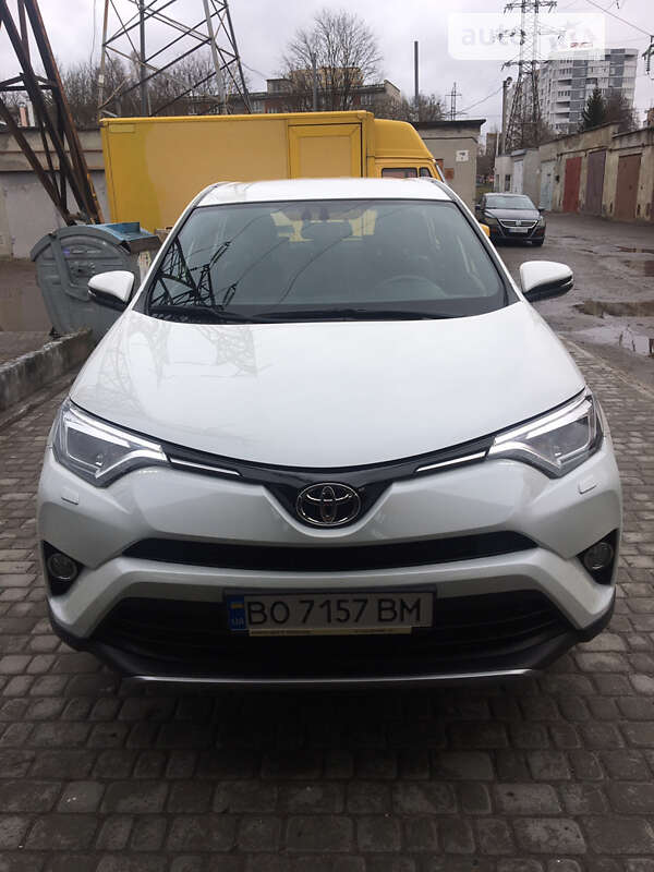 2017 toyota rav4