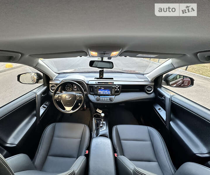 2016 toyota rav4