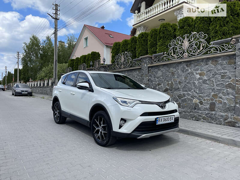 2016 toyota rav4