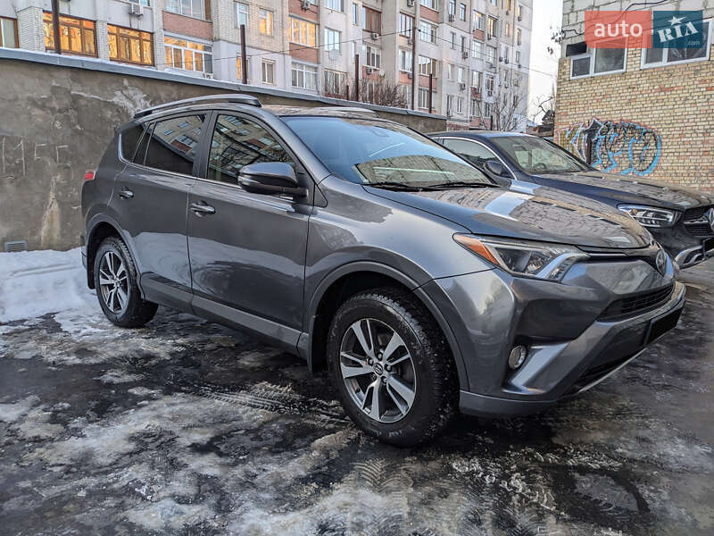 2016 toyota rav4