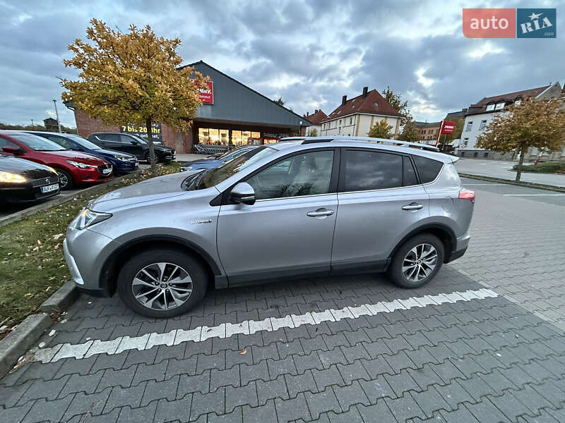 2017 toyota rav4