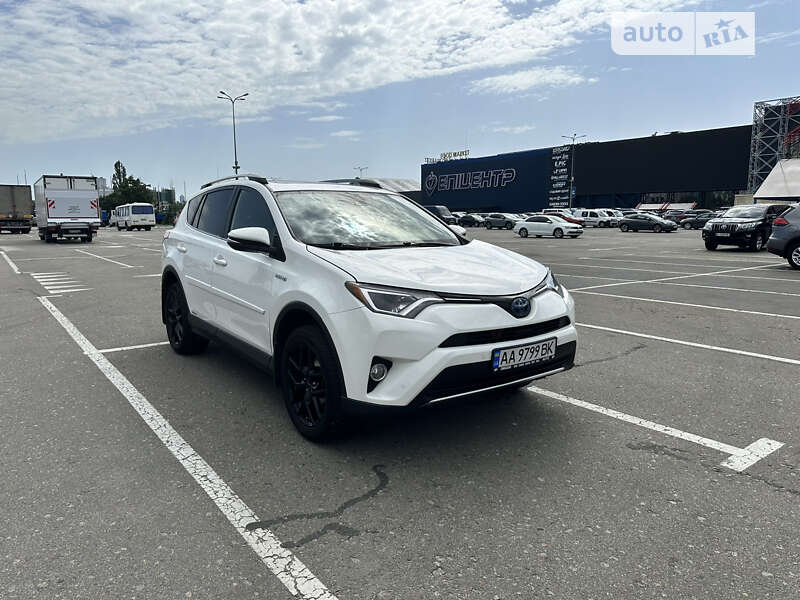 2018 toyota rav-4 hybrid