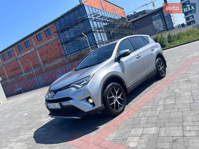 2017 toyota rav4