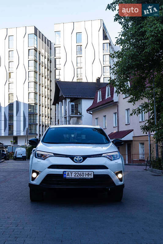 2018 toyota rav-4 hybrid