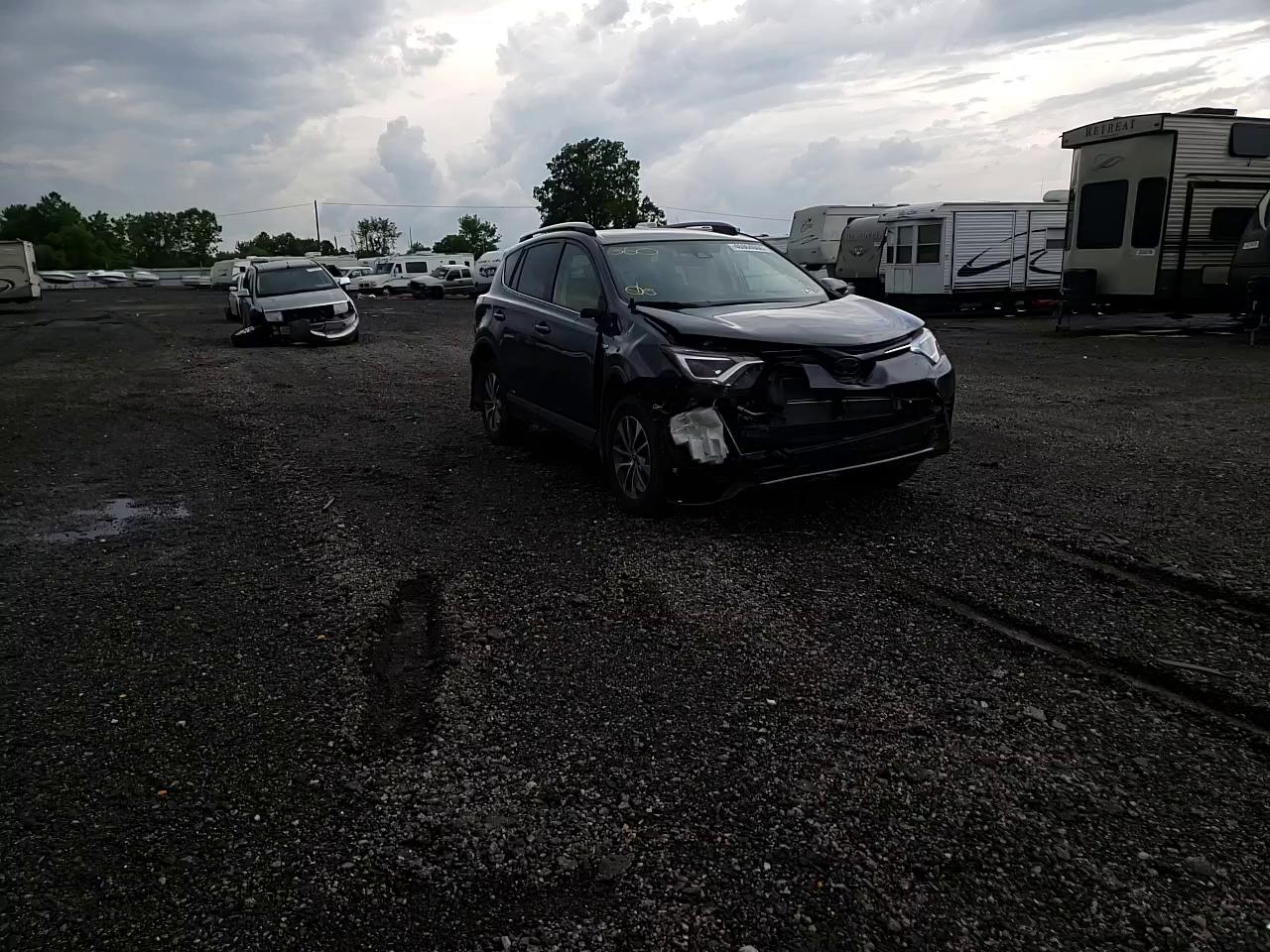 2017 toyota rav4 hv le
